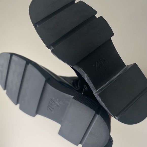 SOLD- Zara Knee High BOOTS - Picture 2 of 6